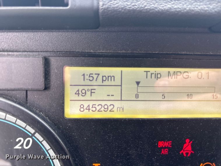 image for item YA1057 2016 Freightliner Cascadia semi truck