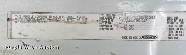 image for item YA1057 2016 Freightliner Cascadia semi truck