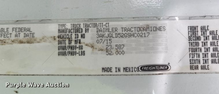 image for item YA1057 2016 Freightliner Cascadia semi truck