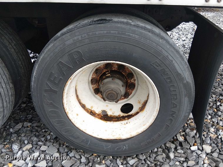 image for item YA1083 2012 Wabash DVCVHSA dry van trailer