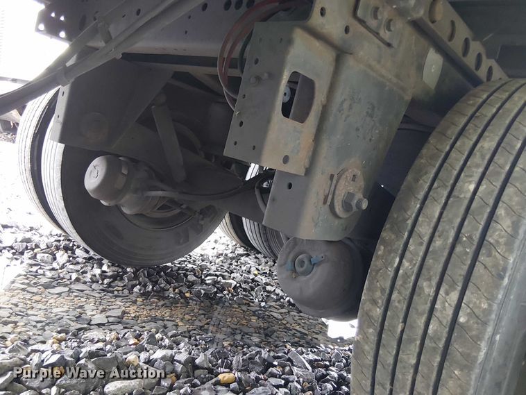 image for item YA1083 2012 Wabash DVCVHSA dry van trailer