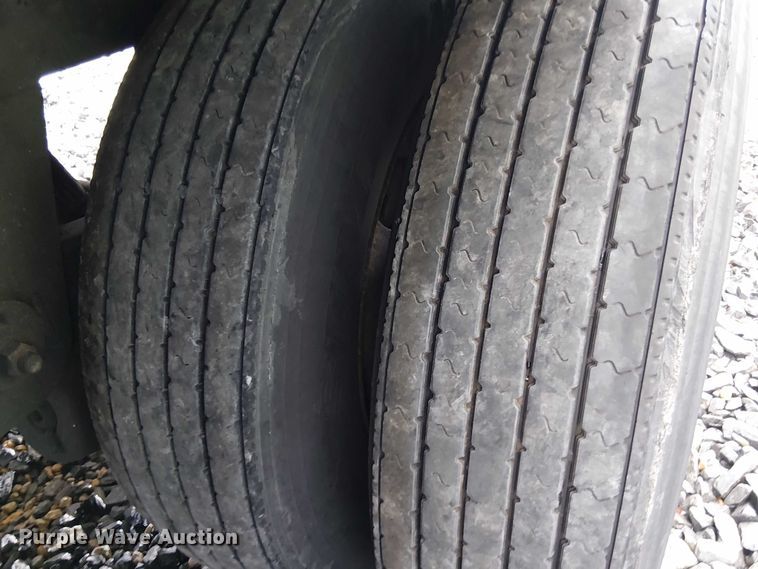 image for item YA1083 2012 Wabash DVCVHSA dry van trailer