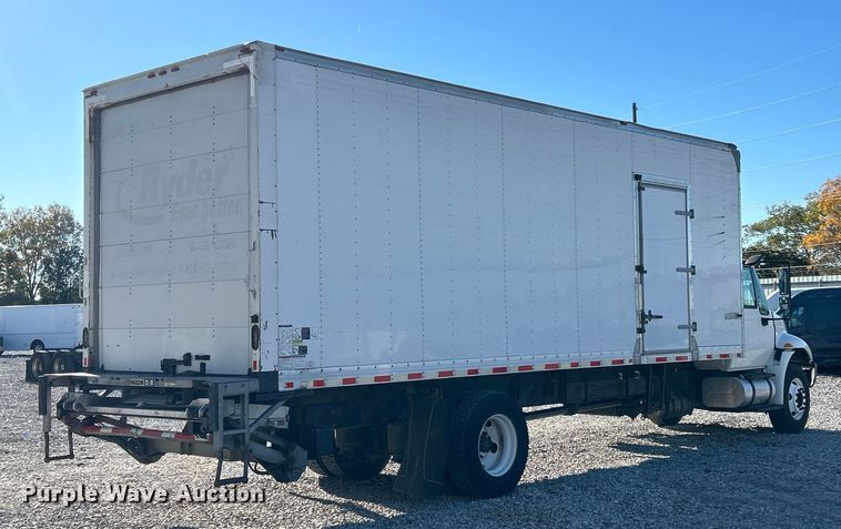 image for item YA1118 2018 International 4300 box truck