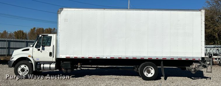 image for item YA1118 2018 International 4300 box truck