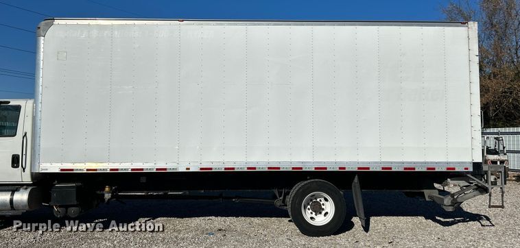 image for item YA1118 2018 International 4300 box truck