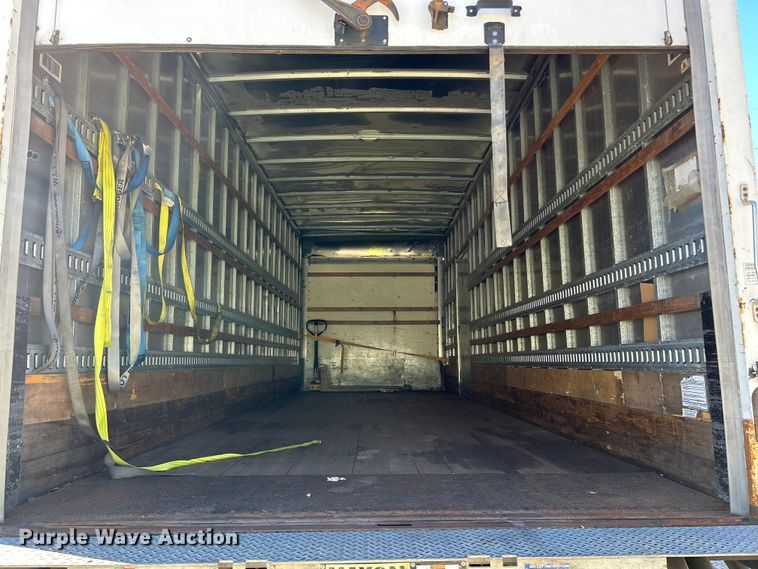 image for item YA1118 2018 International 4300 box truck