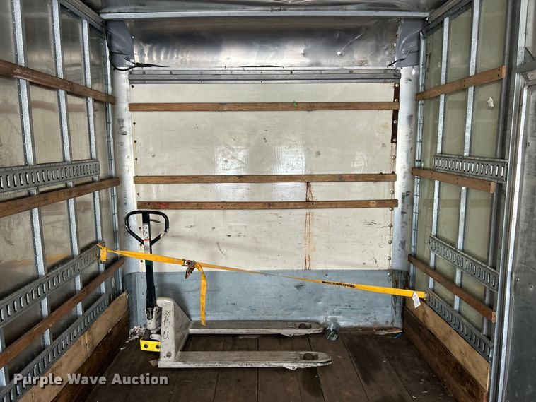 image for item YA1118 2018 International 4300 box truck