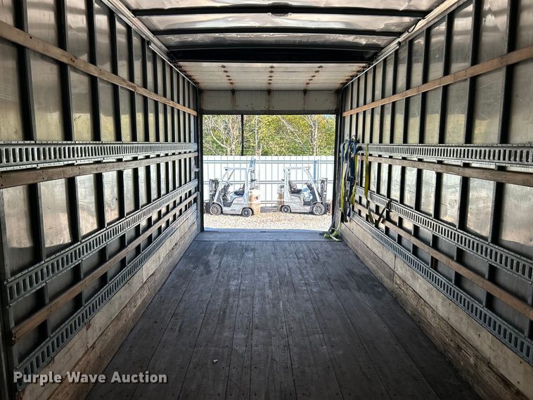 image for item YA1118 2018 International 4300 box truck