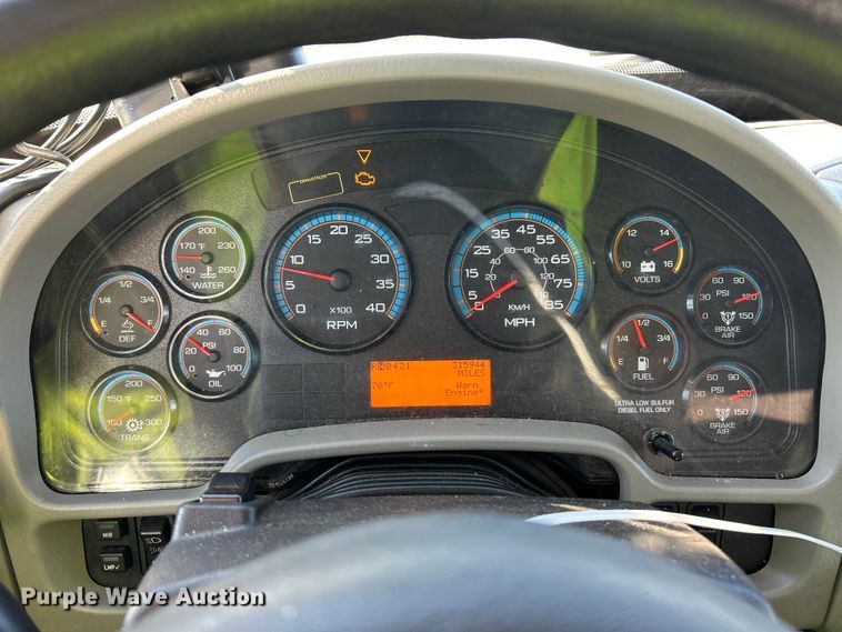 image for item YA1118 2018 International 4300 box truck