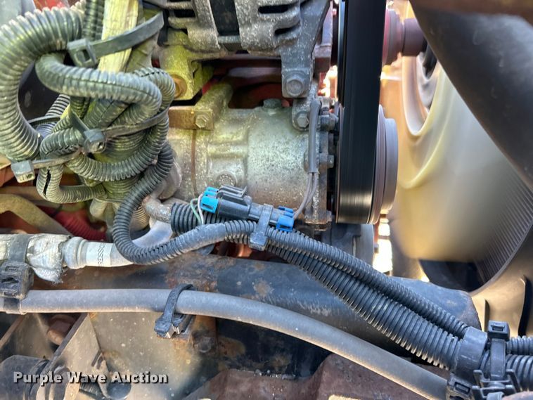 image for item YA1118 2018 International 4300 box truck