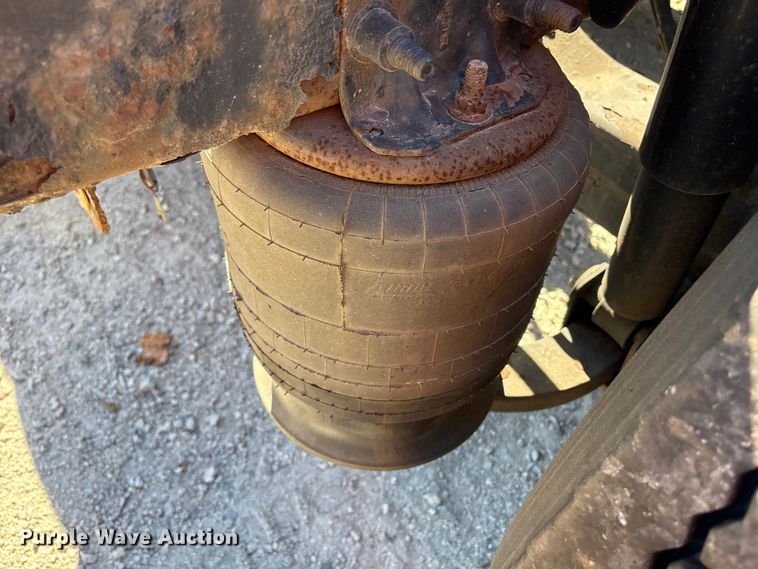 image for item YA1150 2016 Freightliner Cascadia semi truck