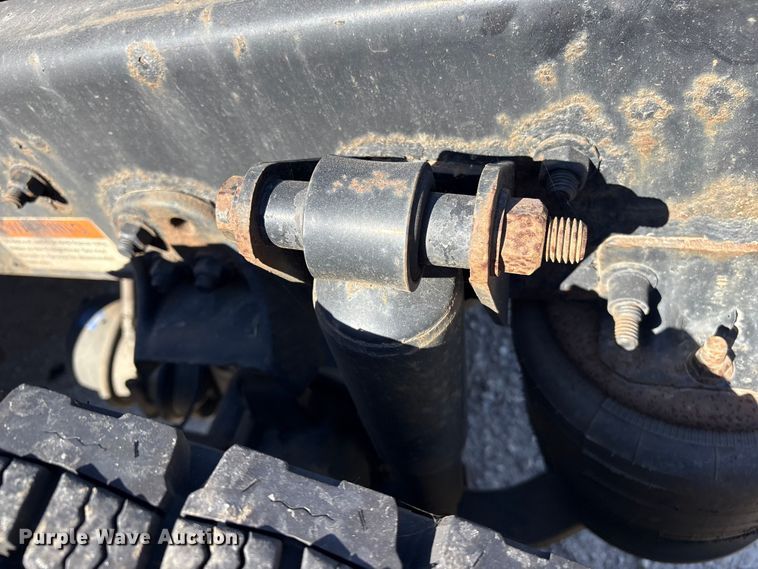 image for item YA1150 2016 Freightliner Cascadia semi truck