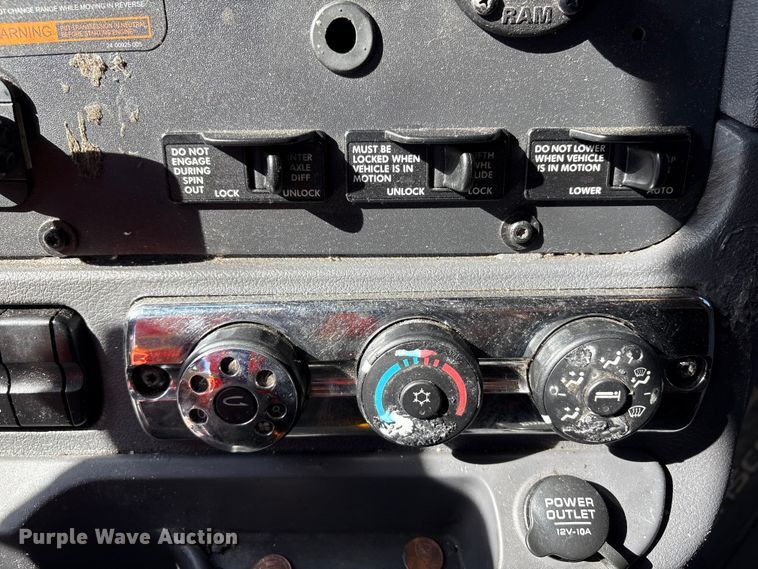 image for item YA1150 2016 Freightliner Cascadia semi truck