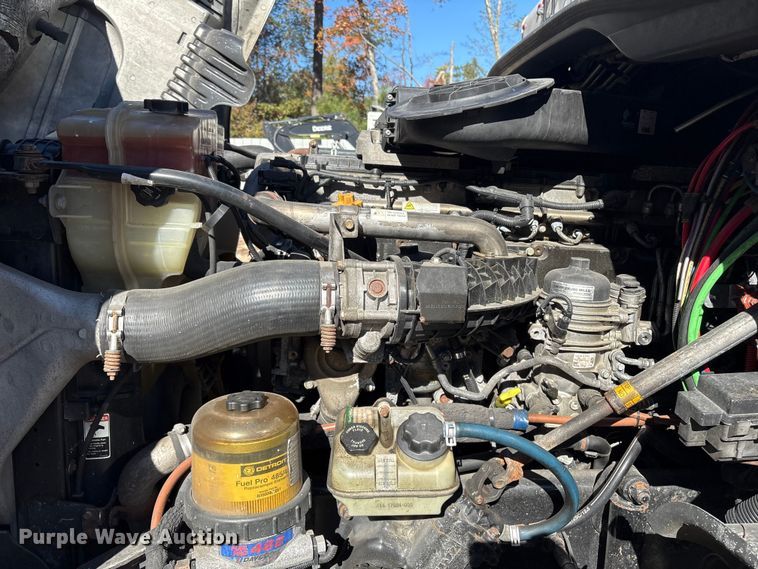 image for item YA1150 2016 Freightliner Cascadia semi truck