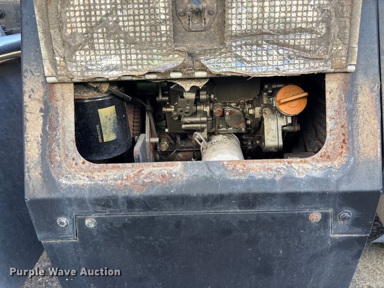 image for item YA1153 2017 Kenworth T680 semi truck