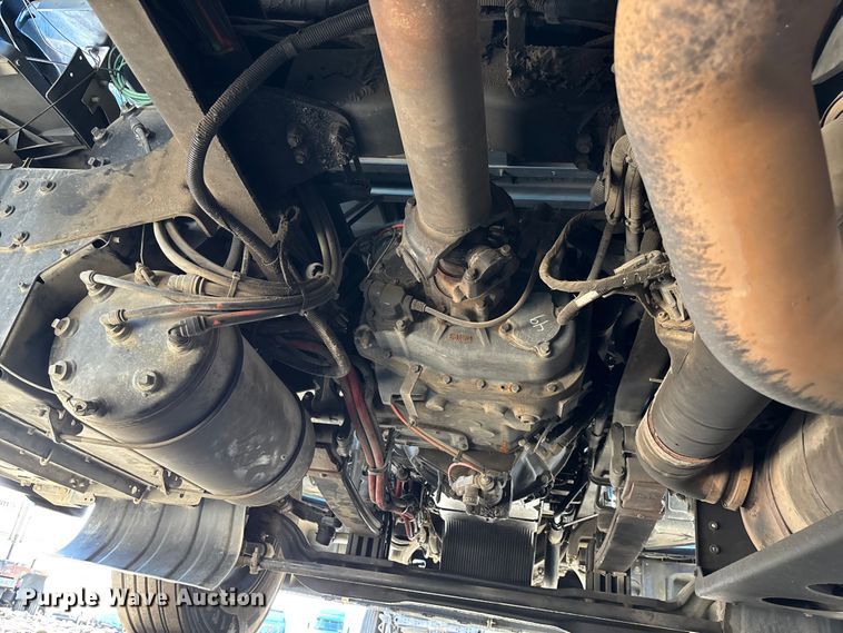 image for item YA1153 2017 Kenworth T680 semi truck