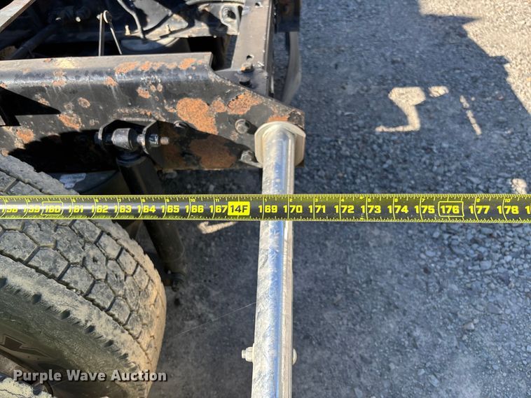 image for item YA1153 2017 Kenworth T680 semi truck