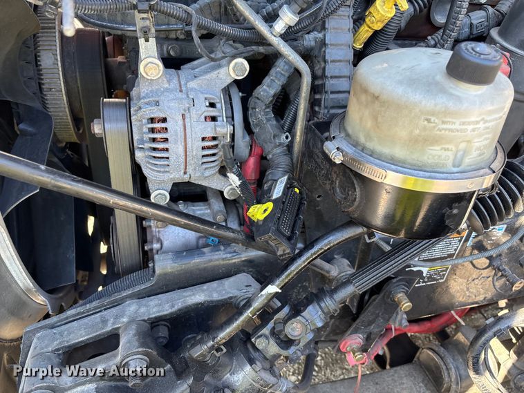 image for item YA1153 2017 Kenworth T680 semi truck