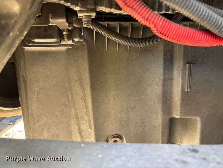 image for item YA1153 2017 Kenworth T680 semi truck