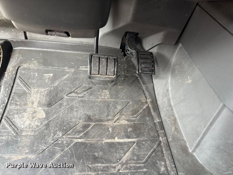 image for item YA1156 2020 Volvo VNL semi truck