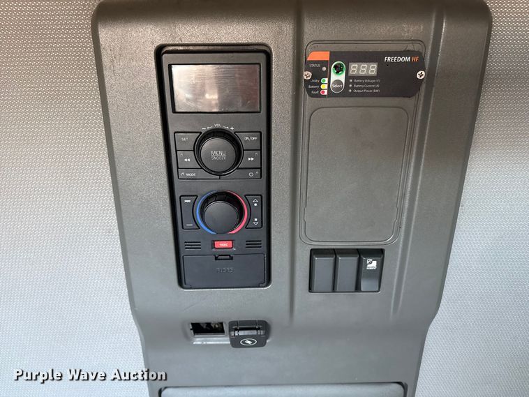 image for item YA1156 2020 Volvo VNL semi truck