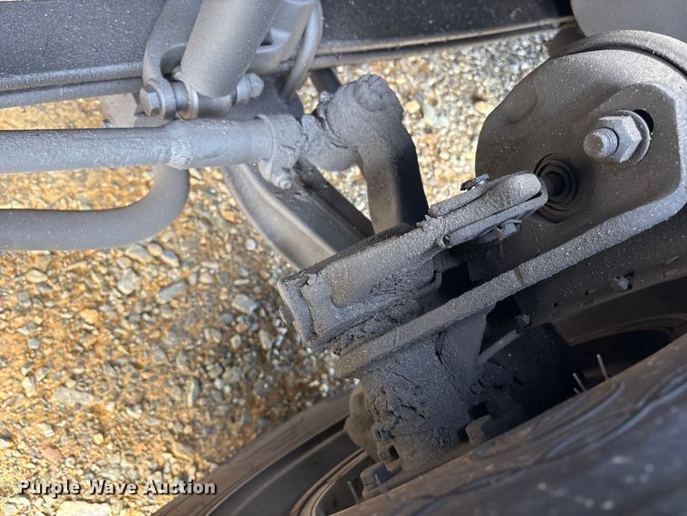 image for item YA1156 2020 Volvo VNL semi truck