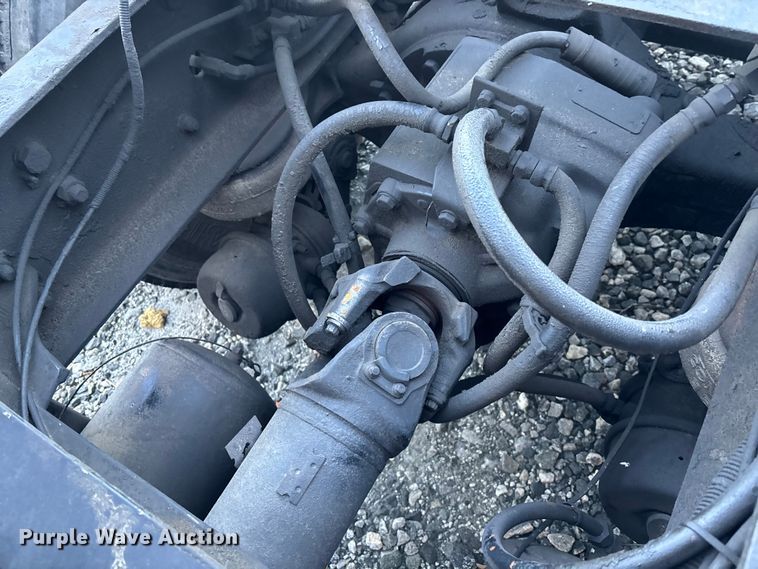 image for item YA1164 2004 Kenworth W900 semi truck