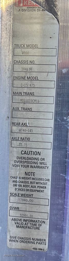 image for item YA1164 2004 Kenworth W900 semi truck