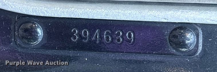 image for item YA1164 2004 Kenworth W900 semi truck