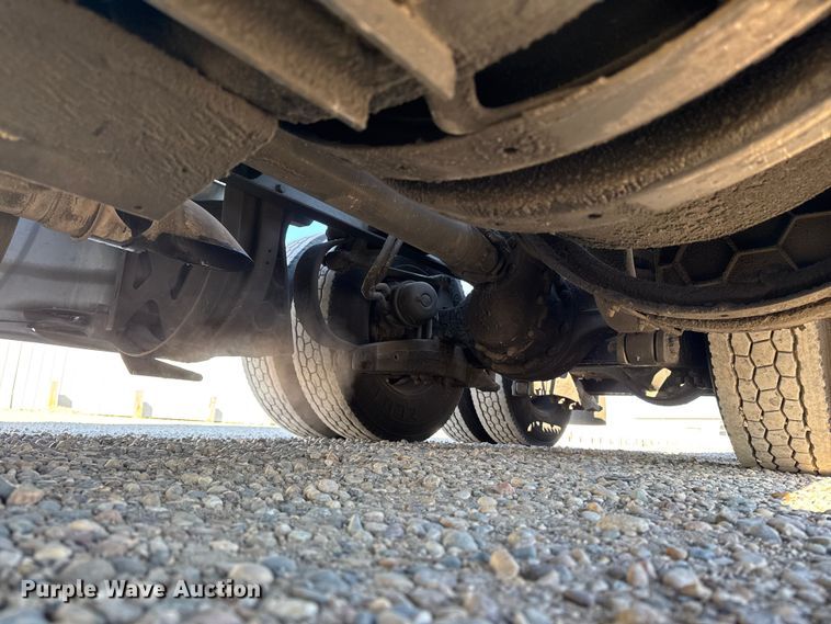 image for item YA1169 2017 Kenworth T680 semi truck