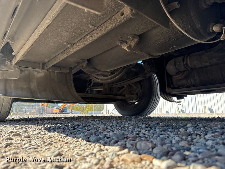 image for item YA1169 2017 Kenworth T680 semi truck