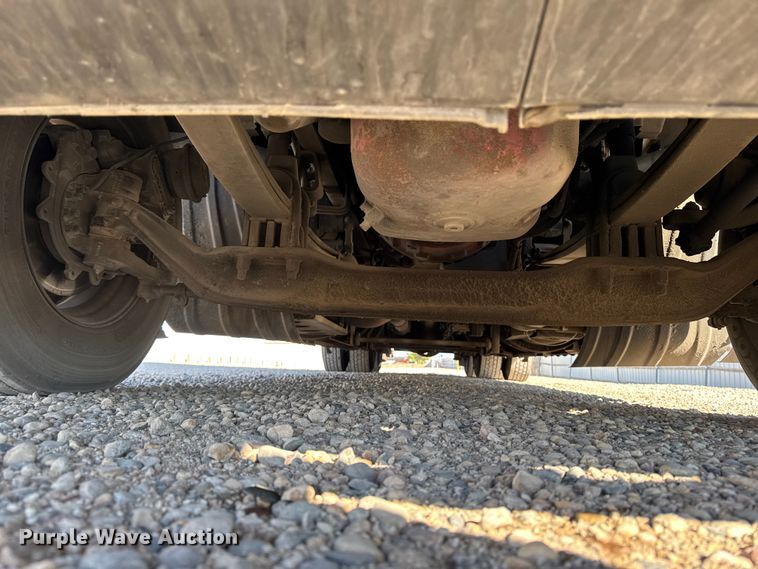 image for item YA1169 2017 Kenworth T680 semi truck