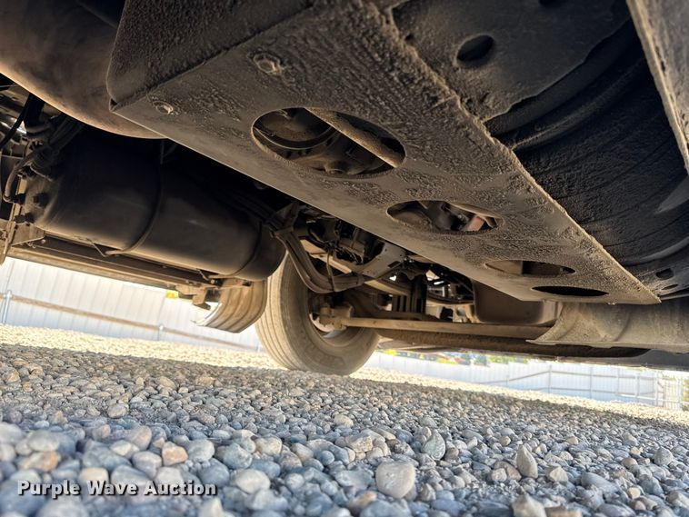 image for item YA1169 2017 Kenworth T680 semi truck