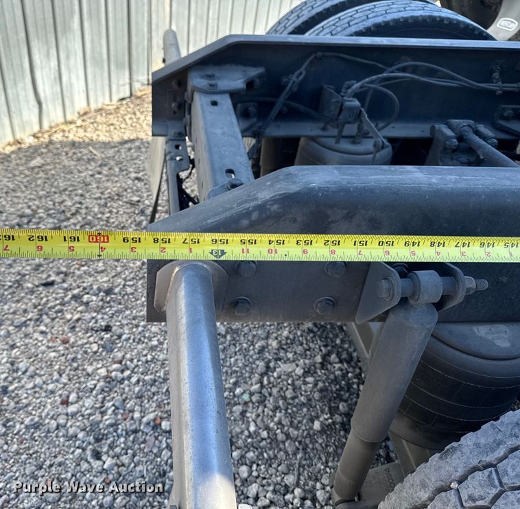 image for item YA1169 2017 Kenworth T680 semi truck