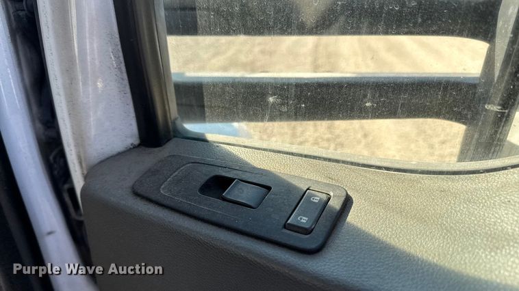 image for item YA1169 2017 Kenworth T680 semi truck