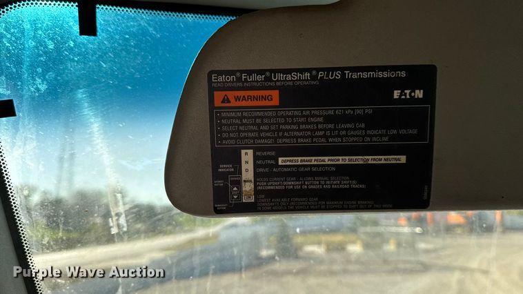 image for item YA1169 2017 Kenworth T680 semi truck