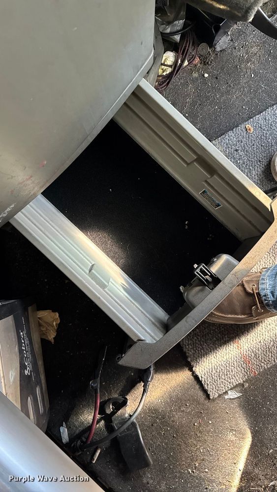 image for item YA1169 2017 Kenworth T680 semi truck