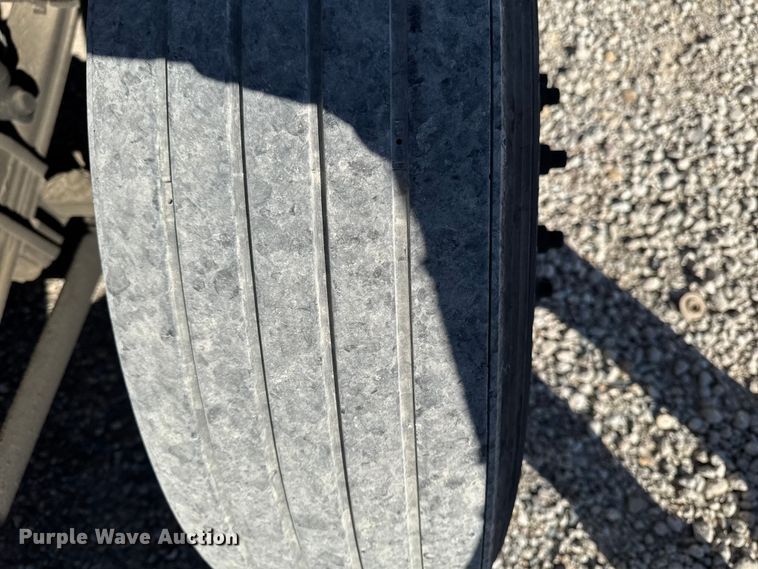 image for item YA1169 2017 Kenworth T680 semi truck