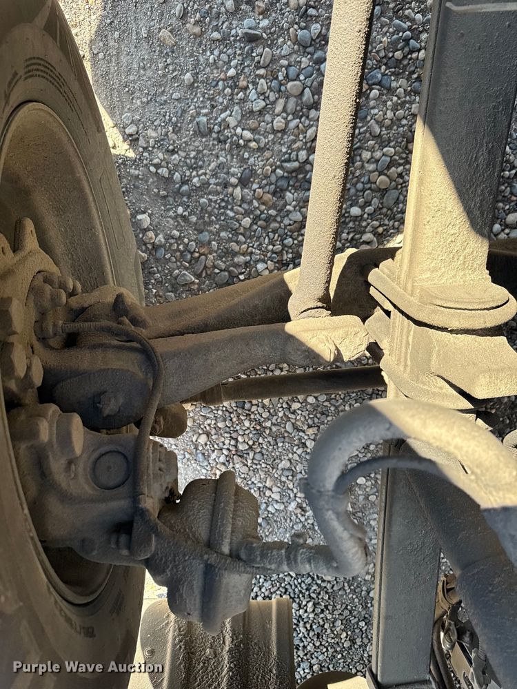 image for item YA1169 2017 Kenworth T680 semi truck