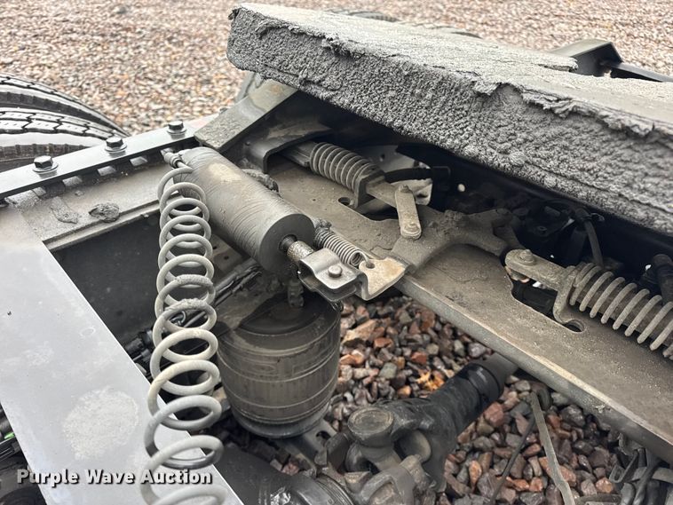 image for item YA1173 2021 Volvo VNL semi truck