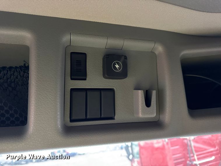 image for item YA1173 2021 Volvo VNL semi truck