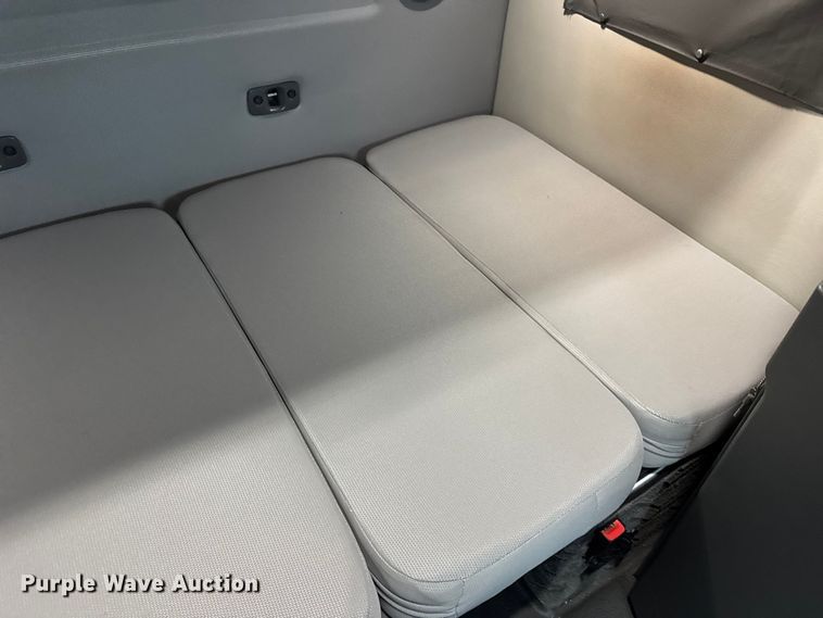 image for item YA1173 2021 Volvo VNL semi truck