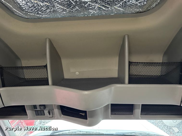 image for item YA1173 2021 Volvo VNL semi truck