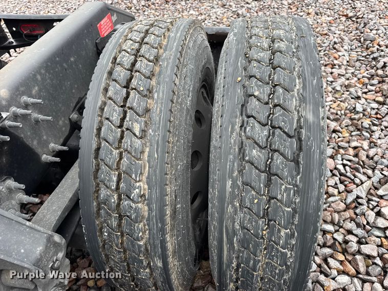 image for item YA1173 2021 Volvo VNL semi truck