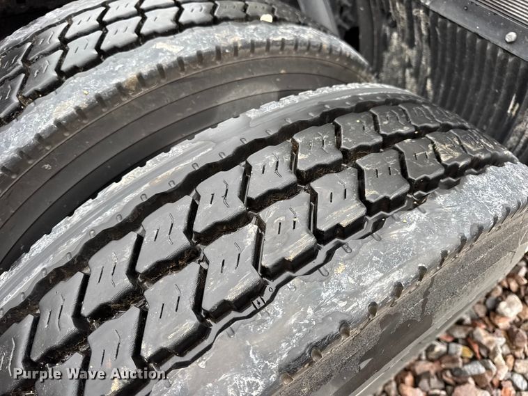 image for item YA1173 2021 Volvo VNL semi truck