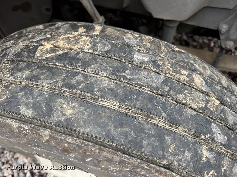 image for item YA1173 2021 Volvo VNL semi truck