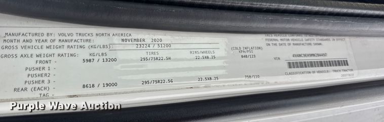 image for item YA1173 2021 Volvo VNL semi truck