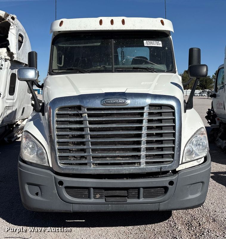 CAMIóN 2016 FREIGHTLINER