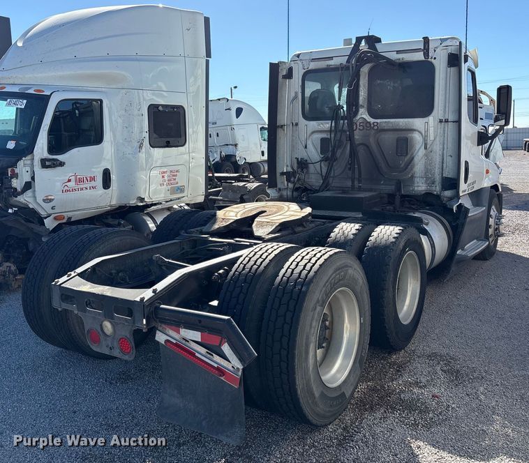 CAMIóN 2016 FREIGHTLINER