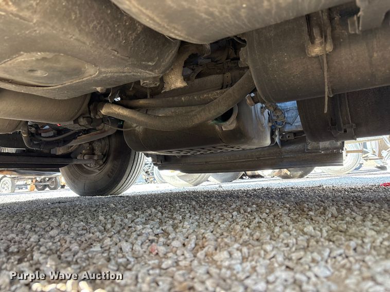 image for item YA1175 2016 Freightliner Cascadia semi truck